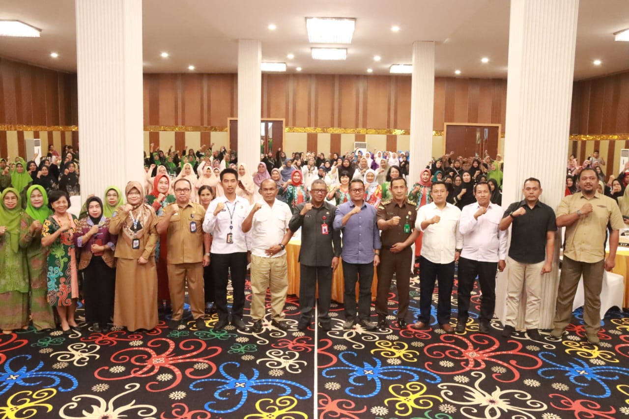 Plt Sekda Prov Kalteng Buka Sosialisasi Pencegahan Ekstremisme yang Mengarah pada Terorisme dan Pencegahan Penyalahgunaan Narkoba