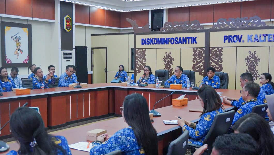 Diskominfosantik Kalteng Gelar Monev SP4N-LAPOR! 2025, Tegaskan Komitmen Pemerintahan yang Transparan dan Responsif