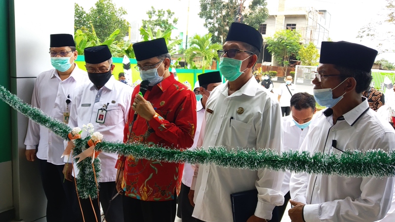 Kakanwil Resmikan Gedung Workshop Ketrampilan MAN Kotim