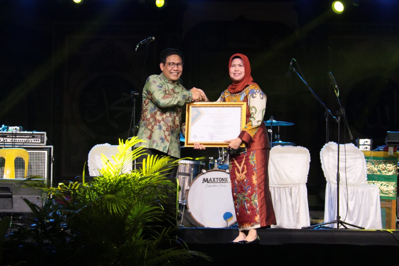 Pemkab Barsel Raih Penghargaan dari Kemendes PDTT