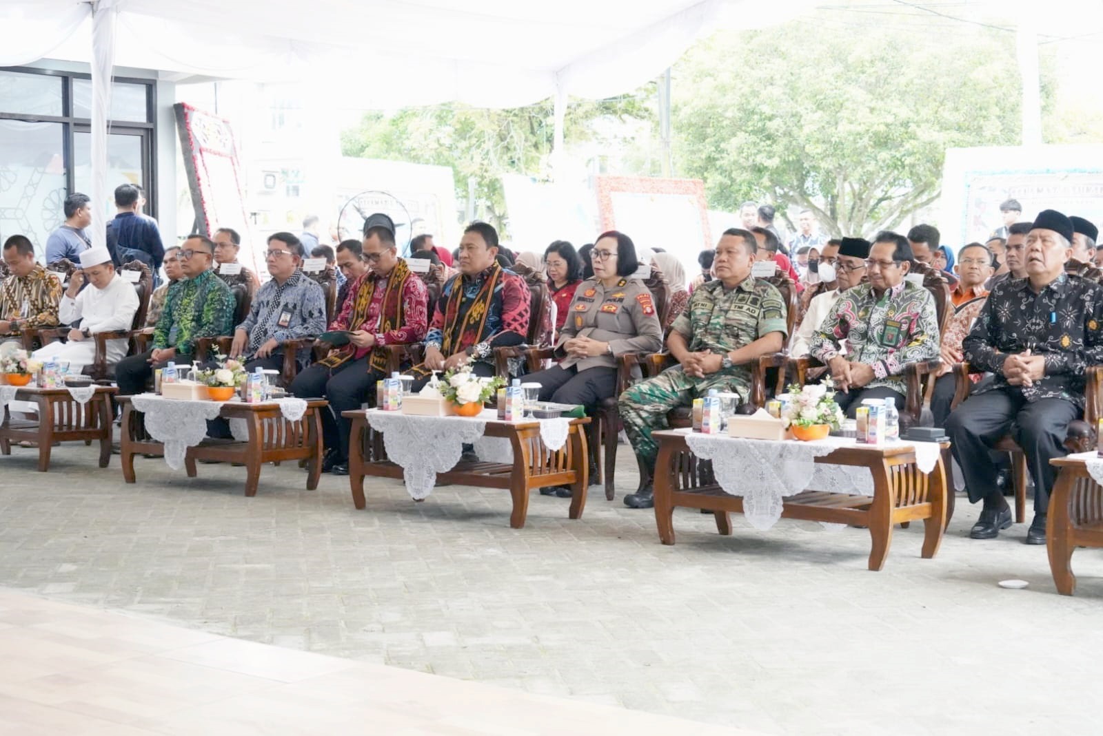 Wagub Edy Pratowo Resmikan BSI KC Palangka Raya Diponegoro