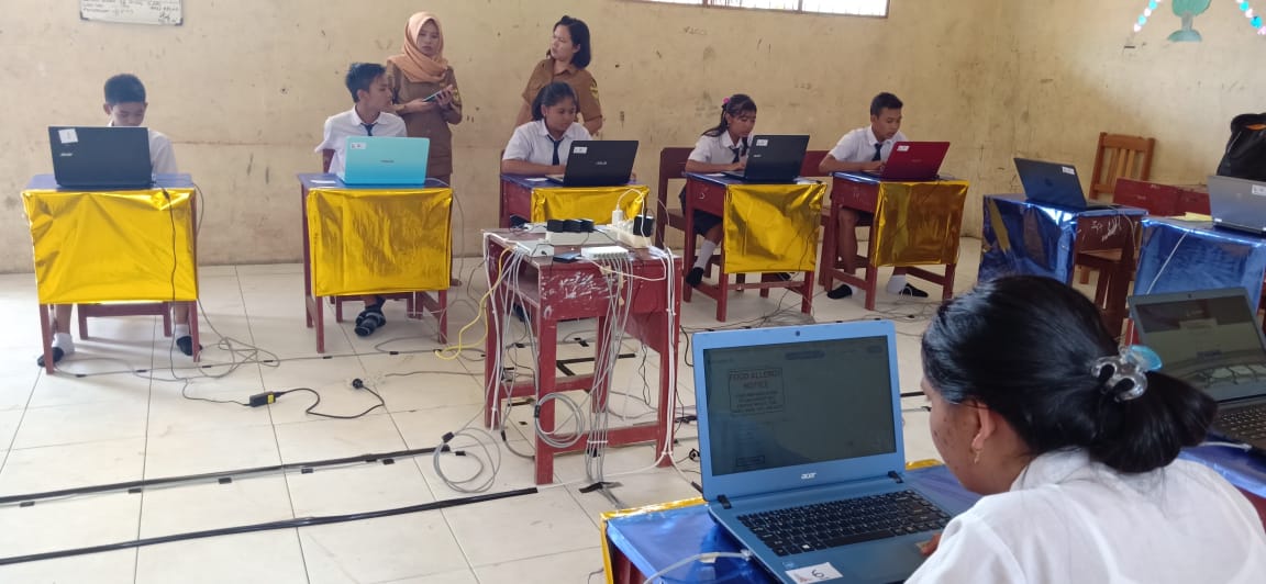Simulasi UNBK SMPN Satu Atap 1 Manuhing berjalan lancar