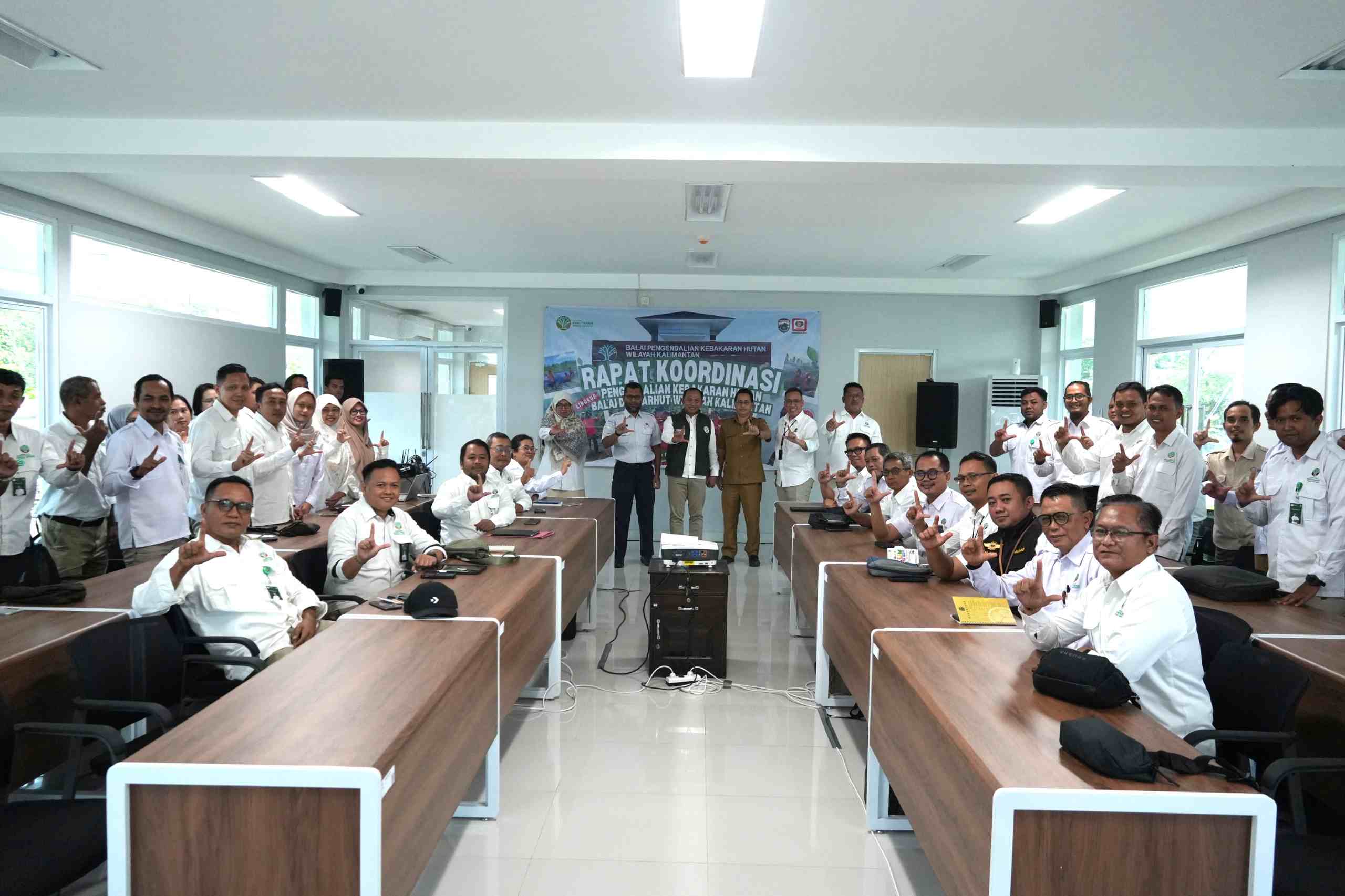 BPBD Jadi Narasumber Rakor Pengendalian Karhutla, Tegaskan Sinergi Kunci Kalteng Bebas Asap