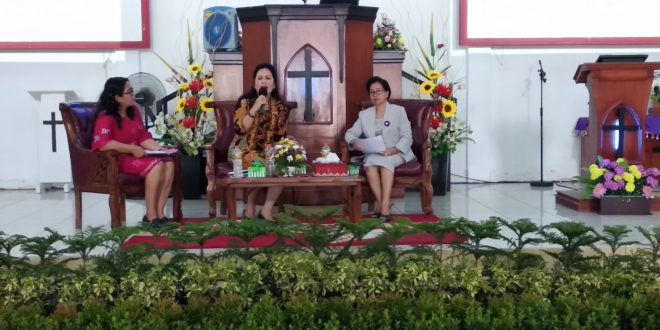 Gaya Kepemimpinan Feminis-Maskulin dan Transformasional-Transaksional