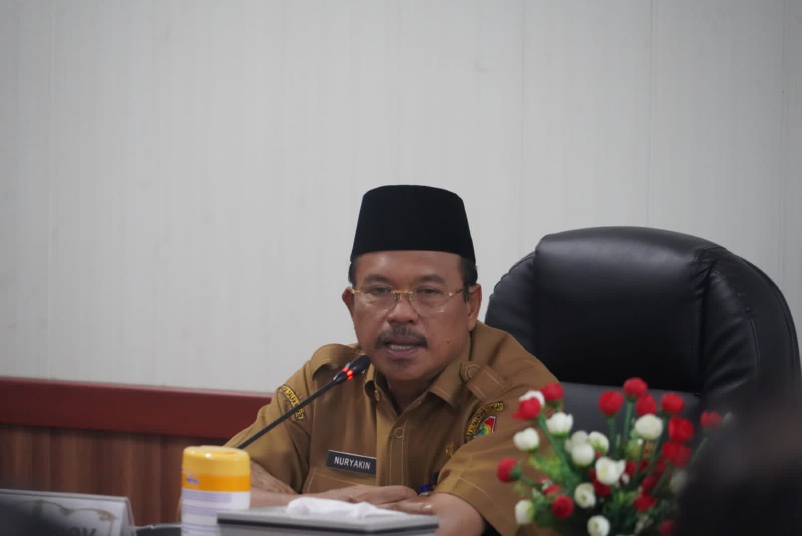 Sekda Nuryakin Serahkan Surat Perintah Pelaksana Tugas Kepala Pelaksana BPBPK Prov. Kalteng