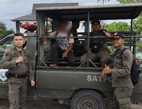 Satpol PP Kalteng Tanggap Respon Aduan Warga, Amankan Pria Diduga ODGJ