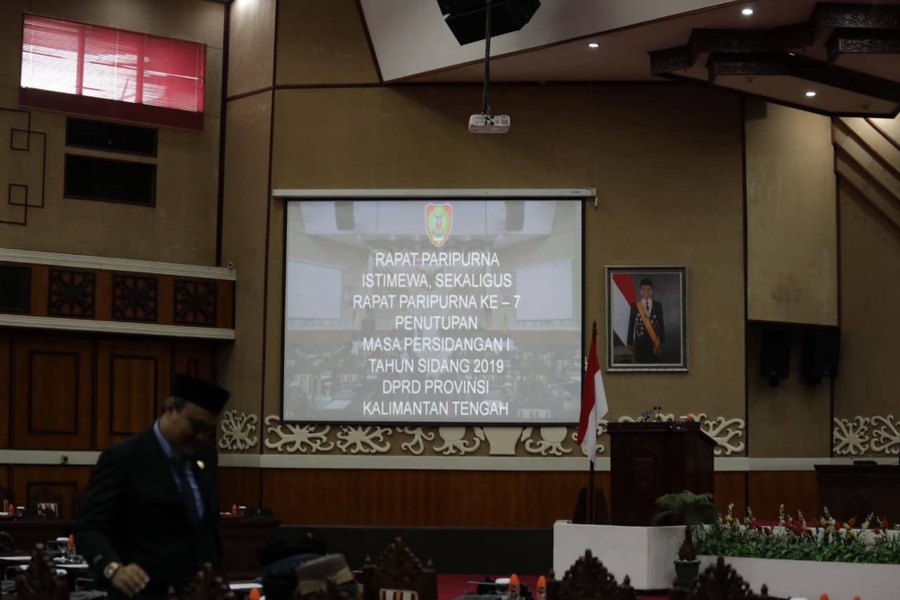 3 Perda Yang Dihasilkan Berdasarkan Persetujuan Bersama Gubernur Kalteng dan DPRD Prov. Kalteng 
