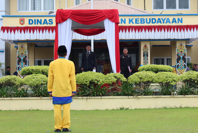 Pemkab Kobar Gelar Upacara Peringatan Hardiknas 2024
