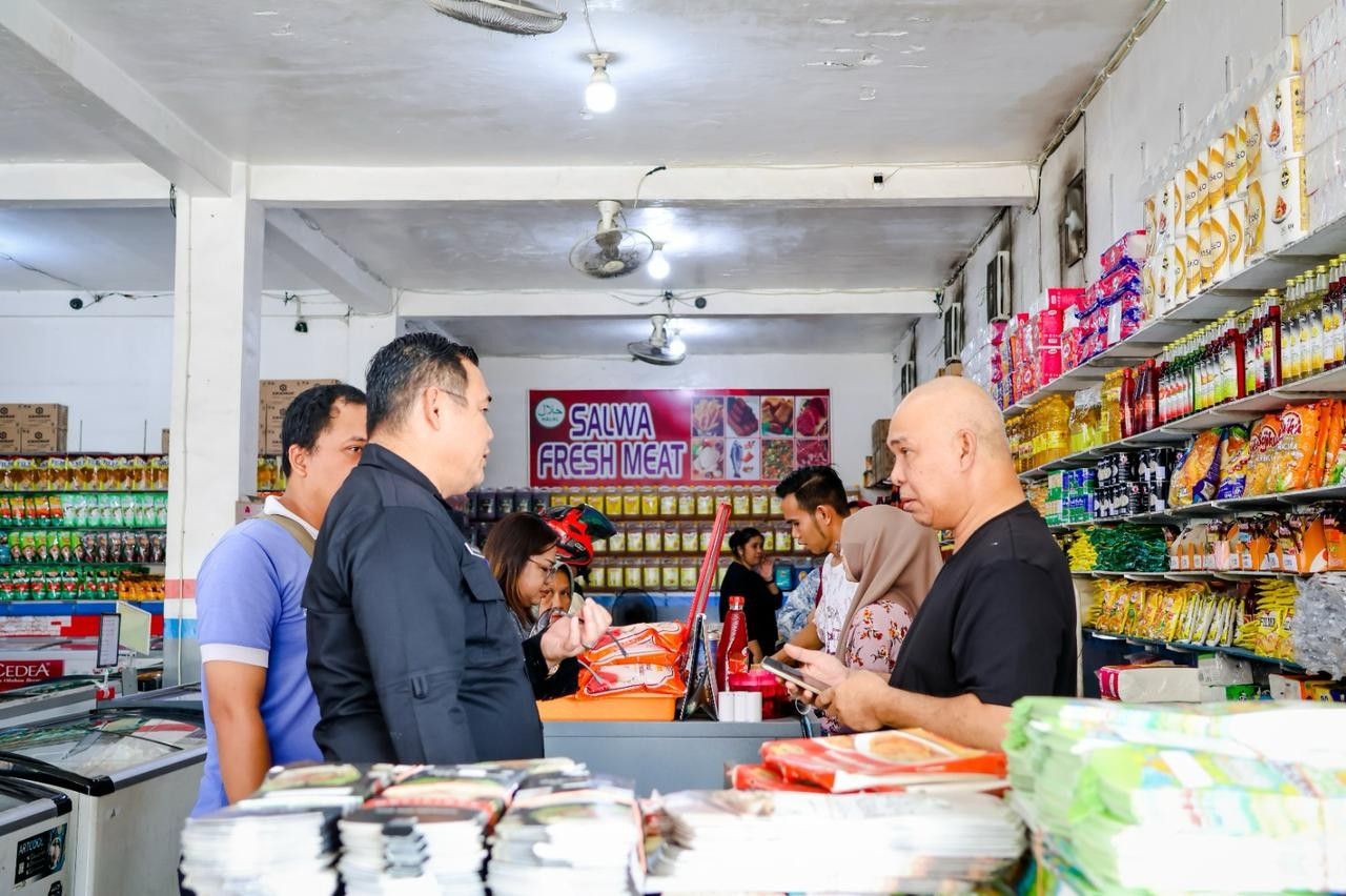 Disdagperin Prov. Kalteng Lakukan Pengawasan ke Pasar Modern, Cek Frozen Food Layak Konsumsi