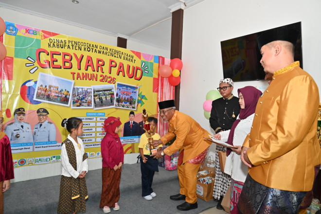 Peringatan Hardiknas 2026 di Kobar, Wabup Suyanto Tekankan Pendidikan Bermutu