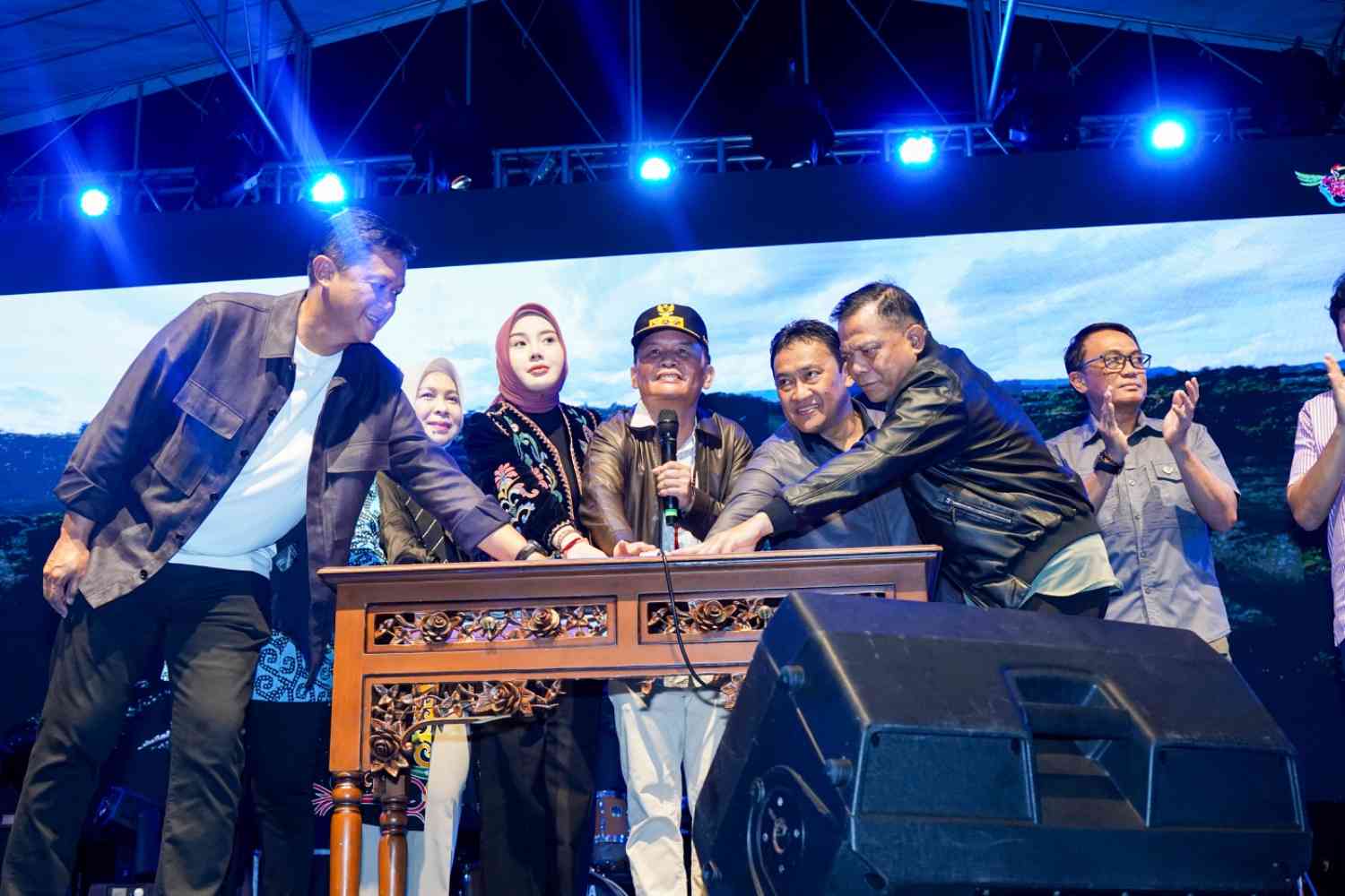 Gubernur Kalteng Launching Kalender Hari Jadi Ke-69, Lapor Pak Gub, RTH dan QRIS Bank Kalteng