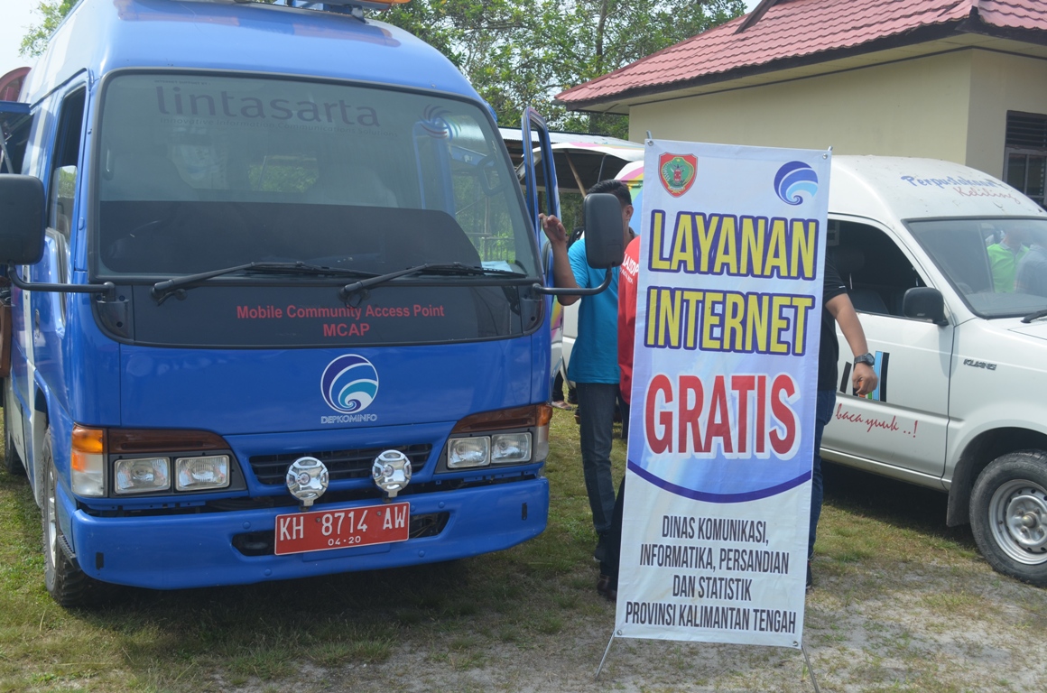 Layanan Internet Gratis Hadir Meriahkan Pasar Murah di Marang.