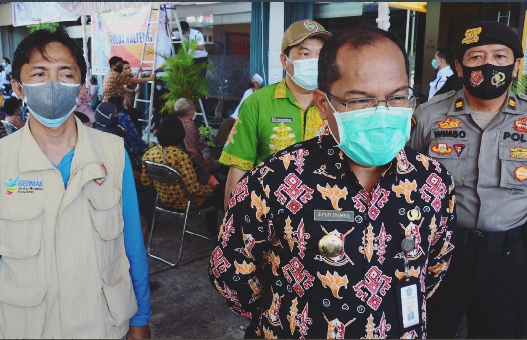 Vaksinasi Covid-19 Massal bagi Lansia, Masyarakat Umum yang membawa 2 Lansia dan Petugas Pelayanan Publik di Kota Palangka Raya