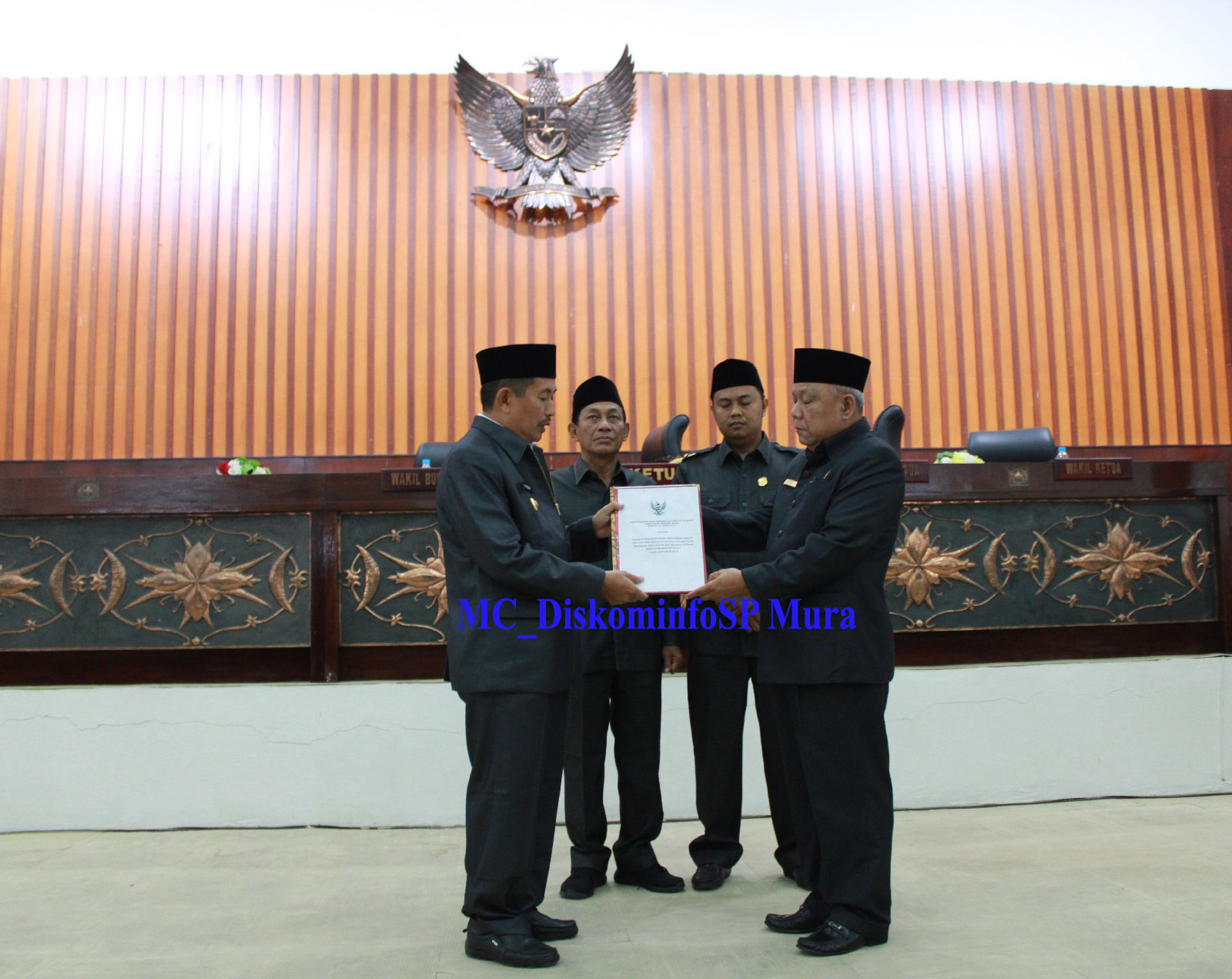 Penandatangan Pelaksanaan APBD TA 2018, Bersama Pemerintah dan DPRD Kab. MURA