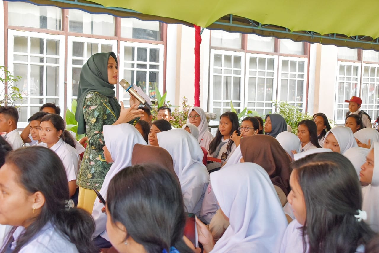 Ramah Tamah Ketua TP-PKK Ivo Sugianto Sabran Dengan Siswa-Siswi se-Barito Timur