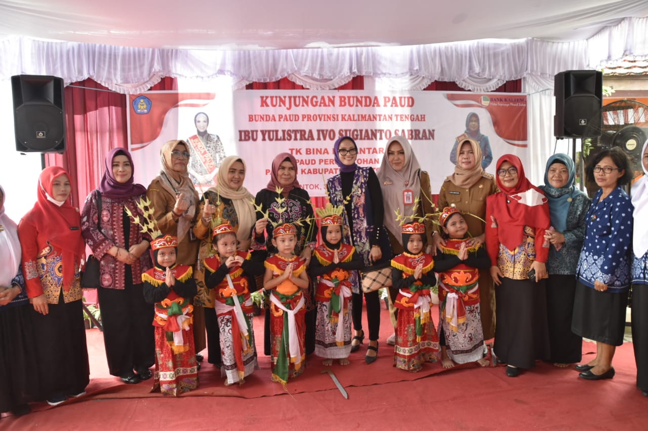 Bunda PAUD Prov. Kalteng Kunjungi PAUD Percontohan TK Bina Nusantara Buntok