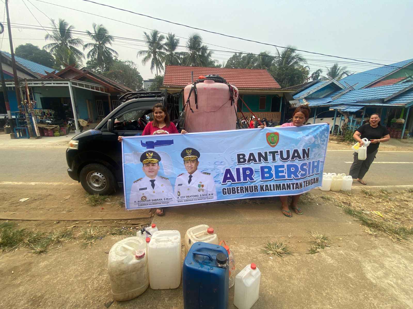 Gubernur Kalteng Salurkan Bantuan Air Bersih untuk Warga di Sejumlah Wilayah