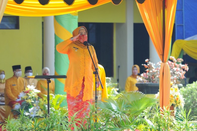 Pimpin Upacara Hari Jadi Kabupaten, Bupati Sampaikan Berbagi Capaian Pembangunan Kobar