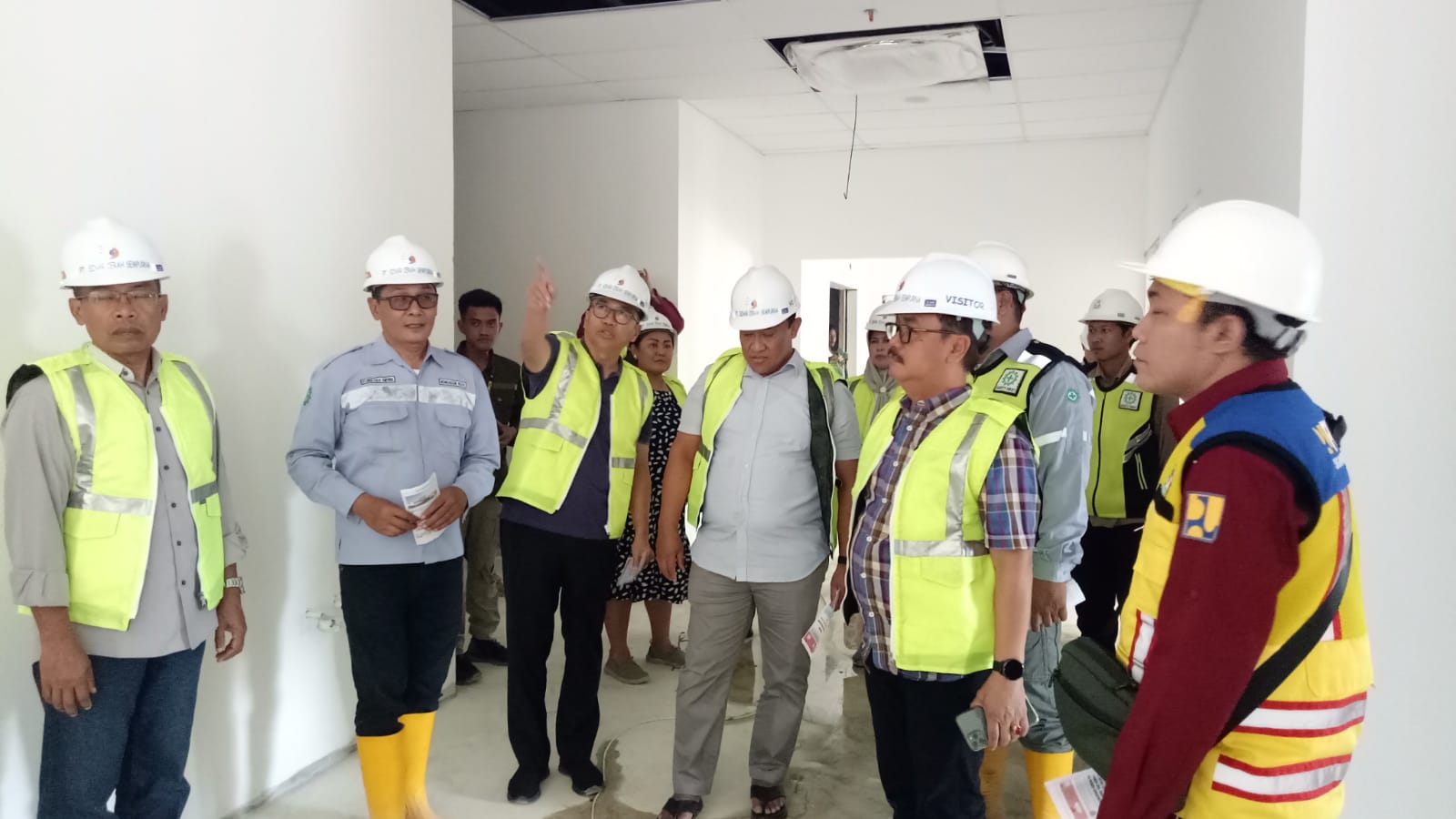 Tinjau RSUD Hanau, Wagub Edy Pratowo Sebut Pembangunan Mencapai 84 Persen