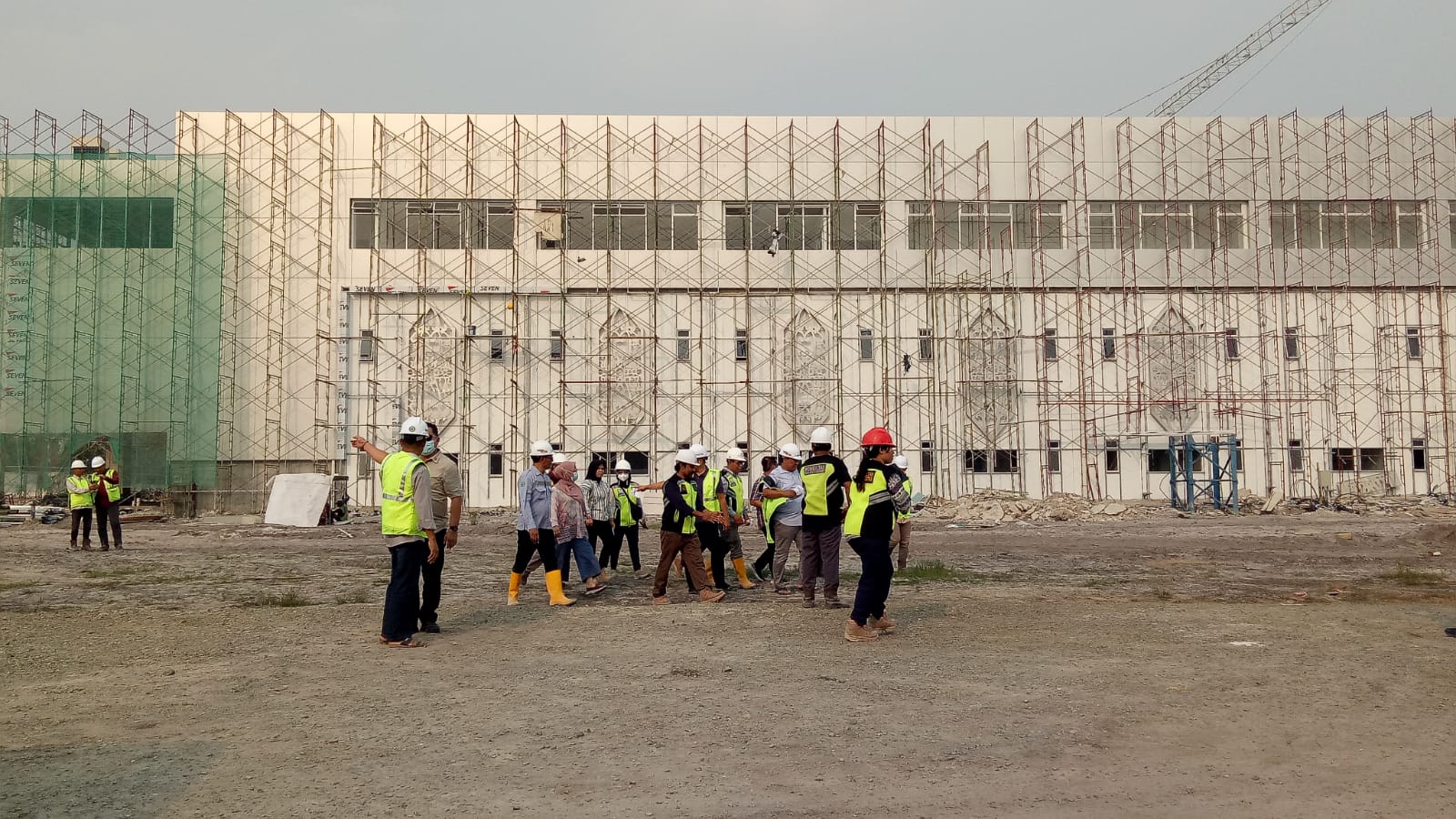 Tinjau RSUD Hanau, Wagub Edy Pratowo Sebut Pembangunan Mencapai 84 Persen