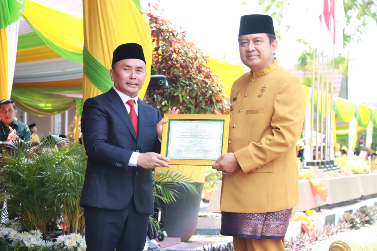 Gubernur Sugianto Sabran Pimpin Upacara Hari Jadi ke-65 Kabupaten Kobar