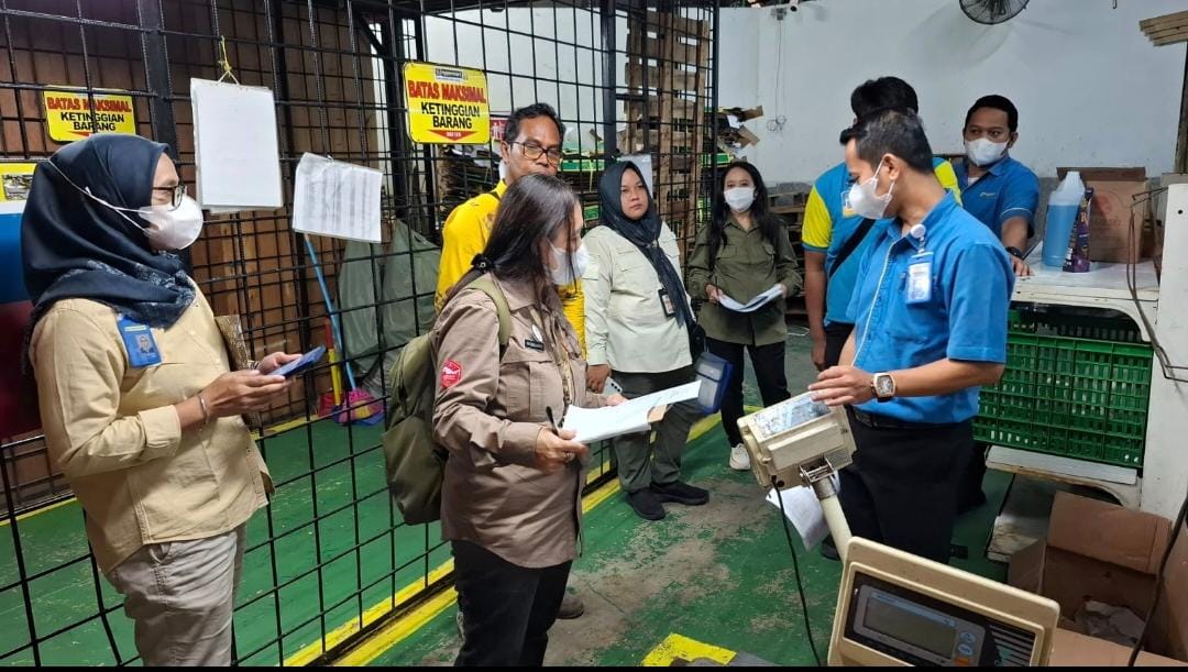 Tingkatkan Mutu dan Keamanan Pangan Segar, Dinas TPHP Prov Kalteng  Laksanakan Pengawasan Sertifikasi Pangan Hypermart 
