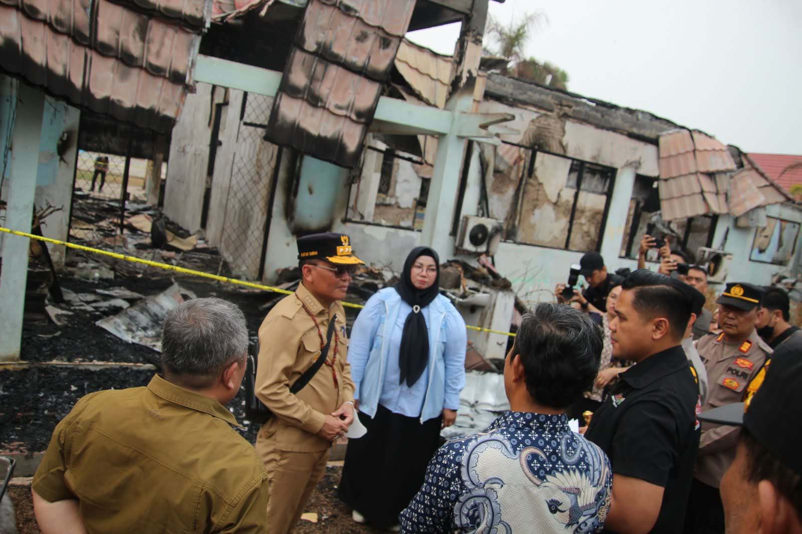 Gubernur Agustiar Tinjau SMAN 1 Cempaga, Pastikan Bangunan Sekolah yang Terbakar Segera Dibangun