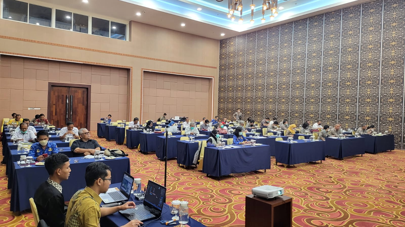 Bappedalitbang Gelar Sidang Pleno III Tim Koordinasi Pengelolaan Sumber Daya Air Wilayah Sungai Jelai - Kendawangan