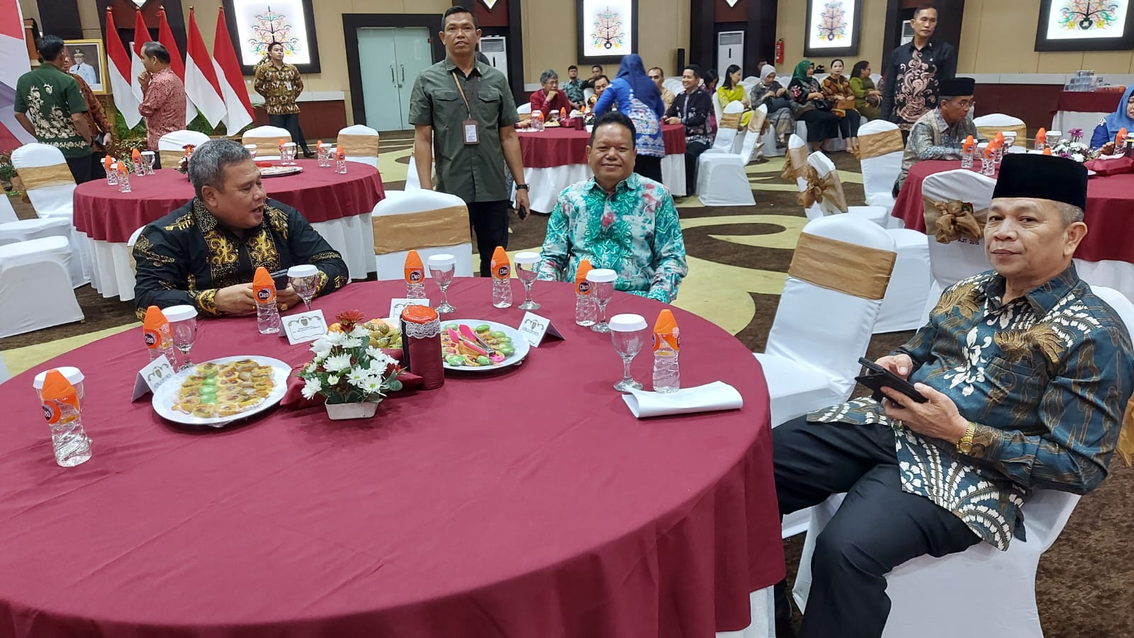 Sekretaris DPRD H. Pajarudinnoor Hadiri Lepas Sambut Kajati Kalteng