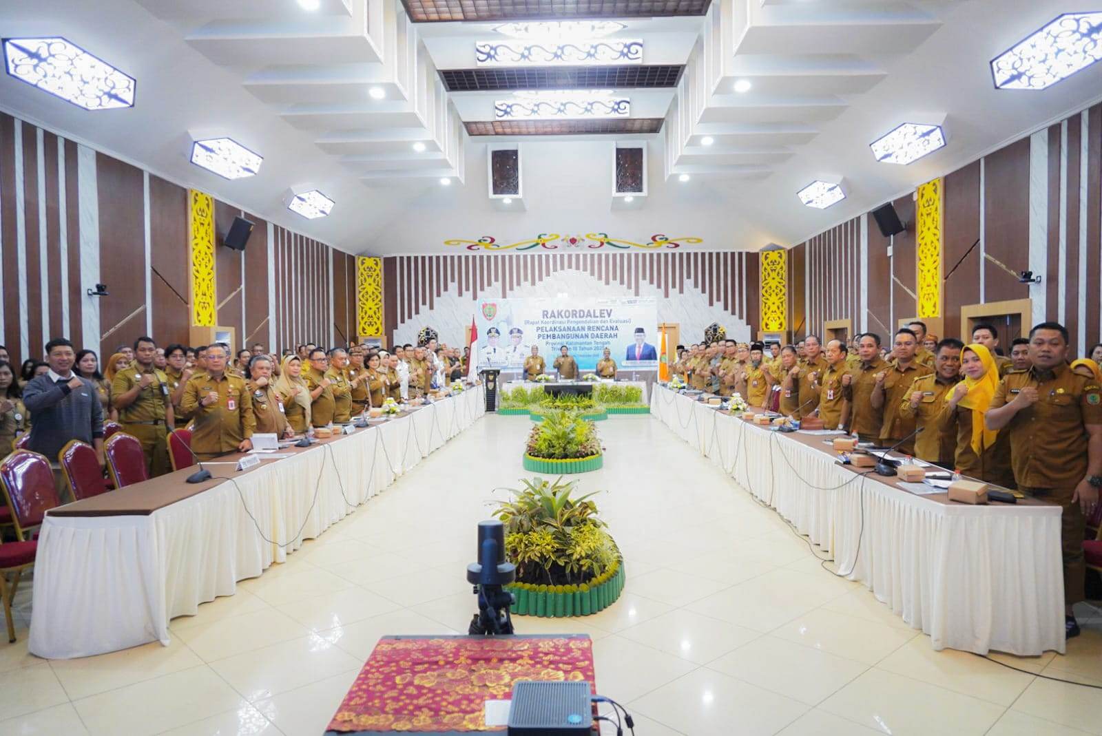 Rakordalev Triwulan III Tahun 2025: Wagub Kalteng Tekankan Efisiensi dan Sinergi Pembangunan Daerah