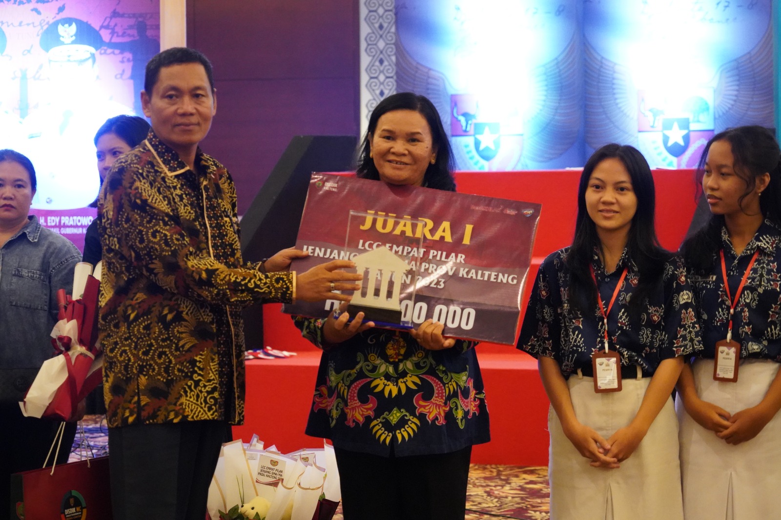 Sahli Yuas Elko Tutup Lomba Cerdas Cermat Empat Pilar Kebangsaan Jenjang SMA/MA Tingkat Provinsi  Kalteng