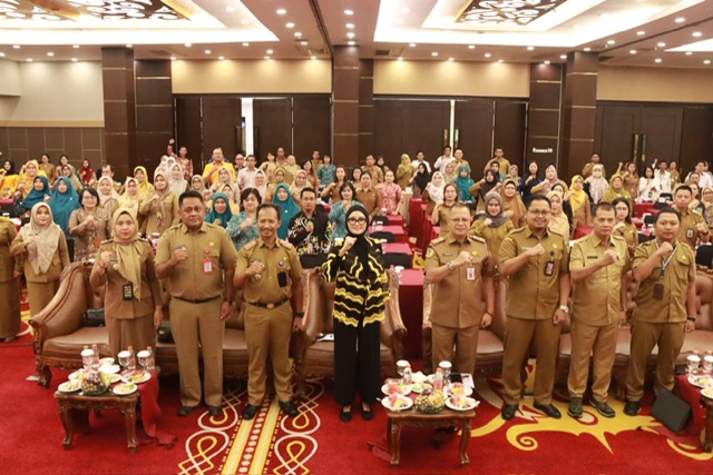 Ketua TP-PKK Ivo Sugianto Sabran Buka Rakor Posyandu Se-Kalteng Tahun 2024