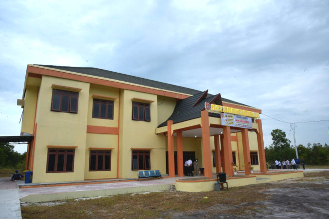 Bupati Hj Nurhidayah Resmikan Kantor Kecamatan Kotawaringin Lama