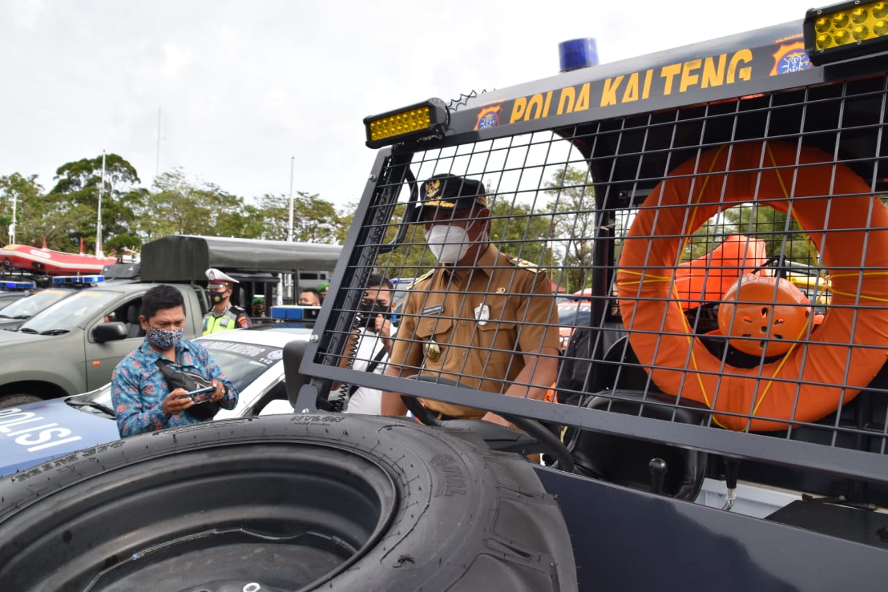 Gubernur Kalteng Pimpin Apel Gelar Pasukan Sarana Prasarana Pengendalian Karhutla di Provinsi Kalteng Tahun 2021