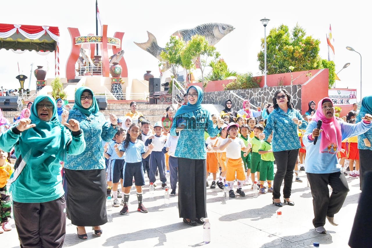 Peringatan Hari Gerak PKK angkat tema â€œ Tingkatkan Kinerja Gerakan PKK Selaras dengan Program Pemerintah\