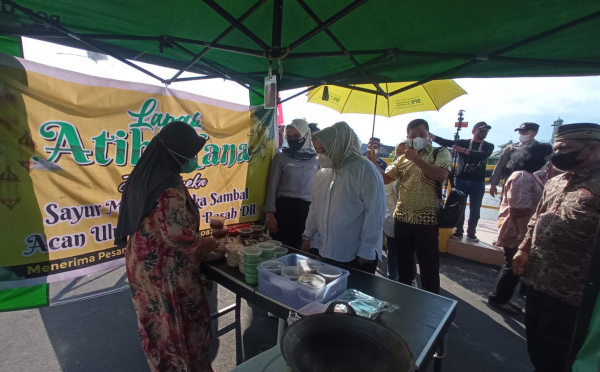 Buka Pasar Ramadan, Hj Nurhidayah : Pasar Ramadan Bangkitkan Perekonomian di Kobar