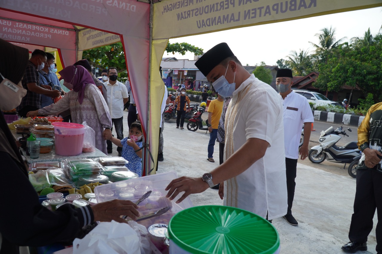 Resmikan Taman Kuliner dan Buka Pasar Ramadan 1443 H, Bupati Harapkan Perekonomian di Kabupaten Lamandau Kembali Menggeliat
