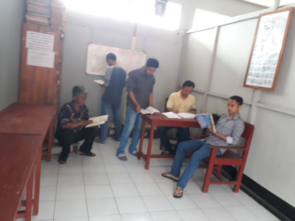 Tingkatkan Minat Baca, Napi Lapas Pangkalan Bun Mendapat Kunjungan Perpustakaan Keliling