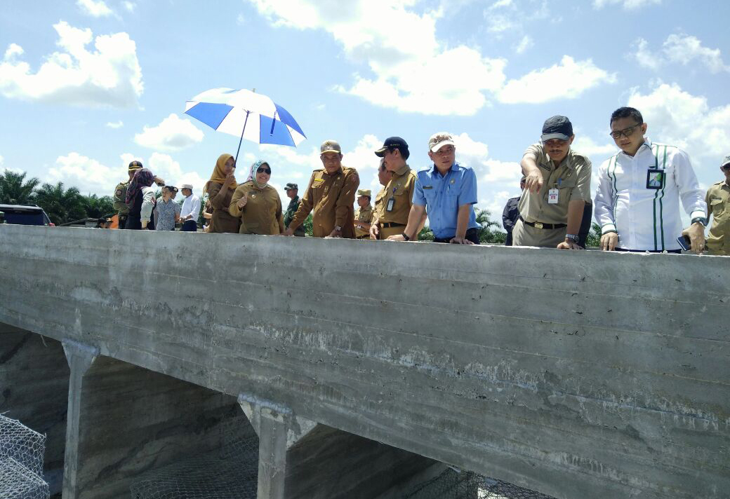 Bupati Tinjau Pembangunan Embung