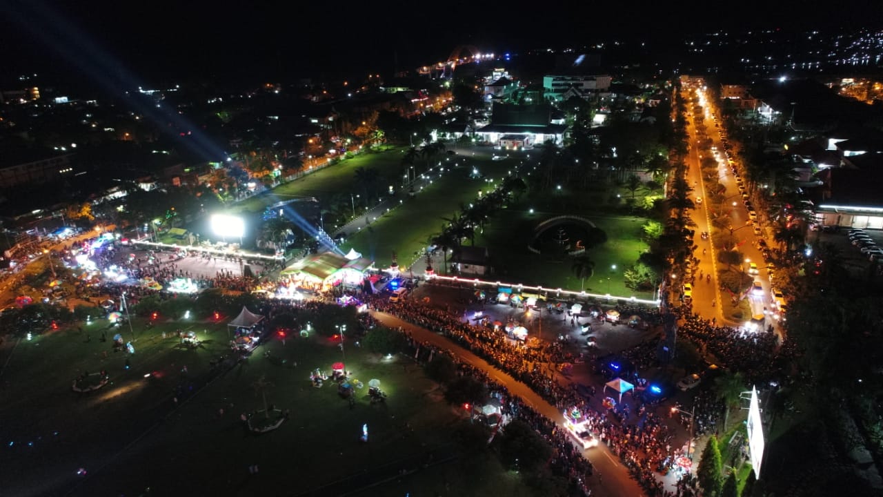 Wagub Kalteng Lepas Pawai Takbir Idul Fitri di Palangka Raya