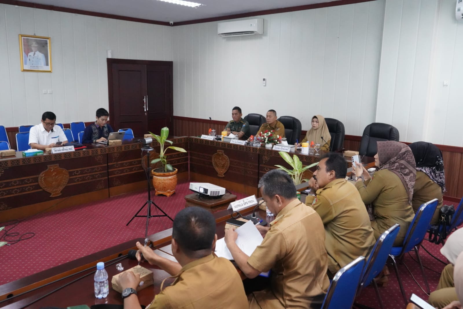 Mewakili Gubernur Kalteng, Sahli Yuas Elko Hadiri Rakor Pengendalian Inflasi bersama Kemendagri RI secara Virtual