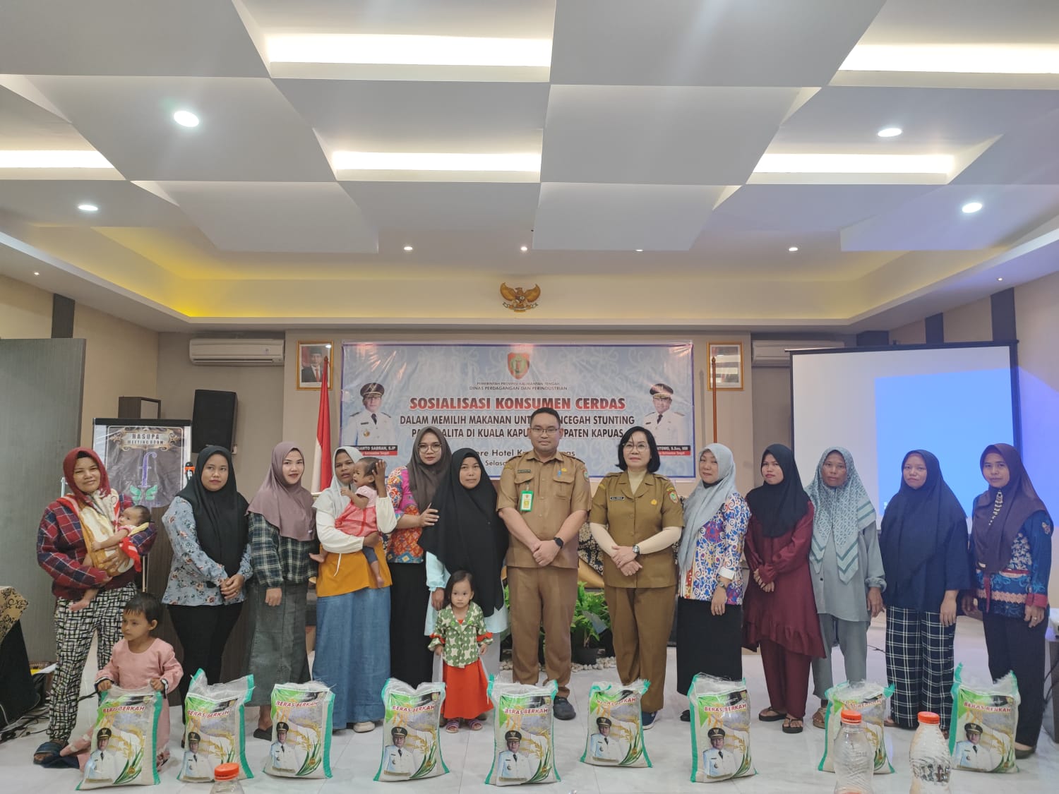 Dinas Dagperin Prov. Kalteng Gelar Sosialisasi Konsumen Cerdas