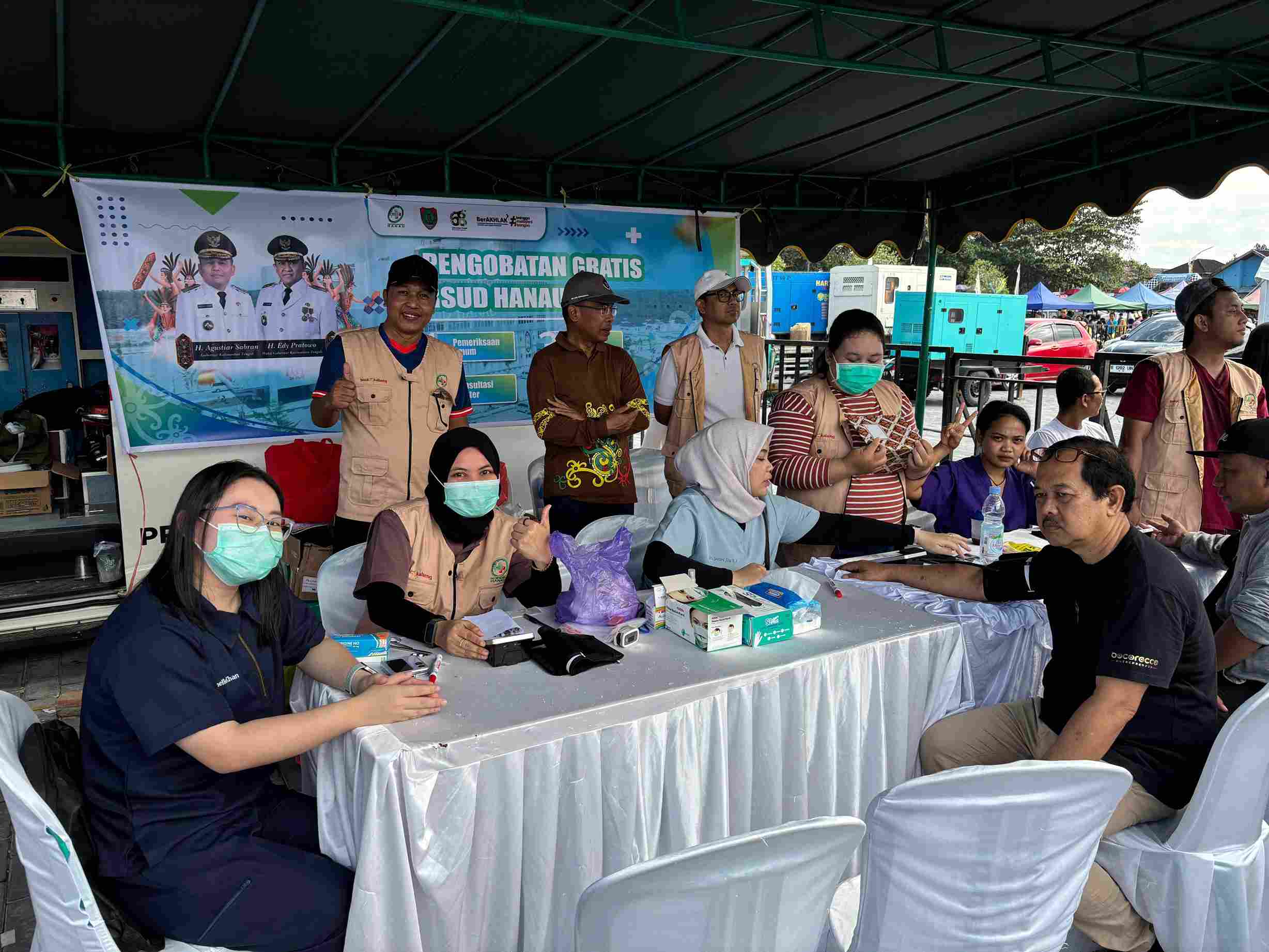 Pemeriksaan Kesehatan Gratis Warnai Huma Betang Night dan Jalan Sehat di Pangkalan Bun