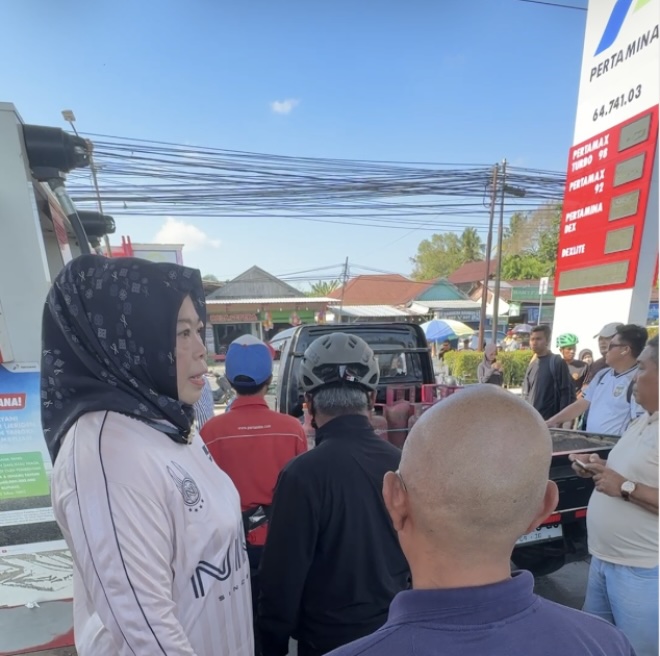 Gowes Bersama ASN, Bupati Hj. Nurhidayah Tinjau Langsung Pelayanan BBM di Dua SPBU