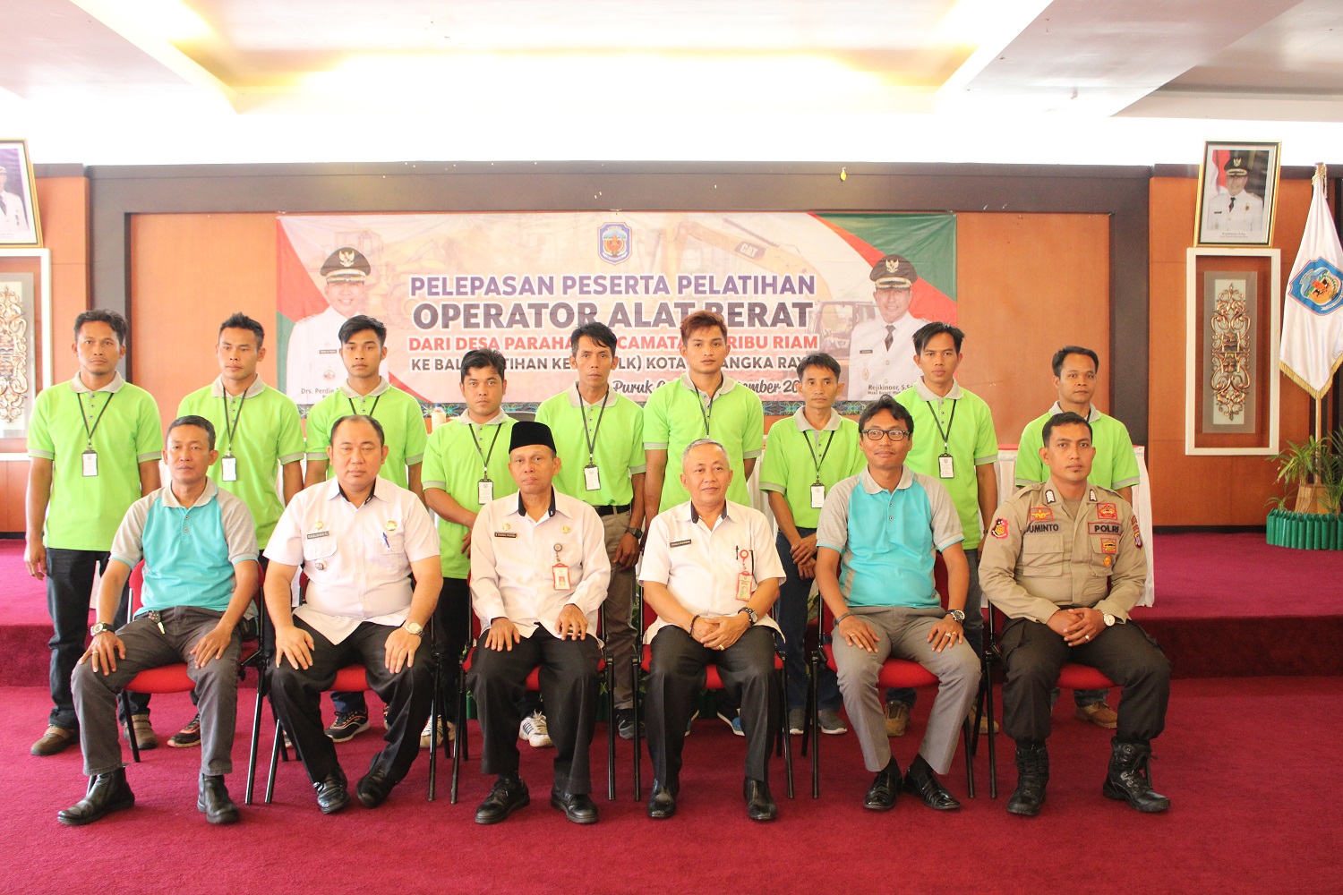 Pemkab Murung Raya, Resmi Melepaskan Peserta Pelatihan Operator Alat Berat