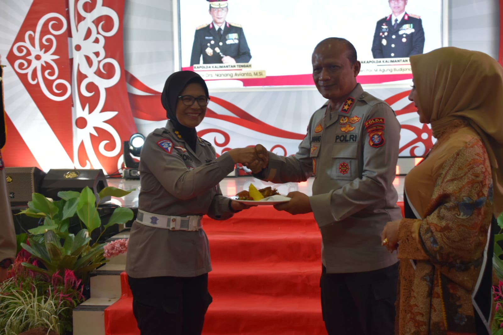 Ketua TP-PKK Ivo Sugianto Sabran Hadiri Syukuran Hari Jadi ke-75 Polwan RI di Polda Kalteng