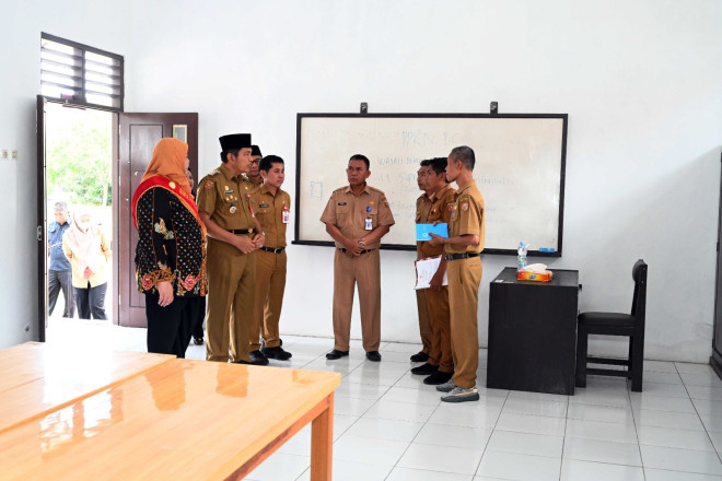 Pj Bupati Budi Santosa Resmikan Unit Layanan Disabilitas Bidang Pendidikan di Kobar