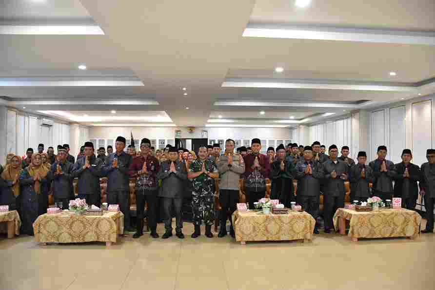 Bupati Kapuas Kukuhkan Dewan Hakim MTQH ke-47 Tingkat Kabupaten Kapuas