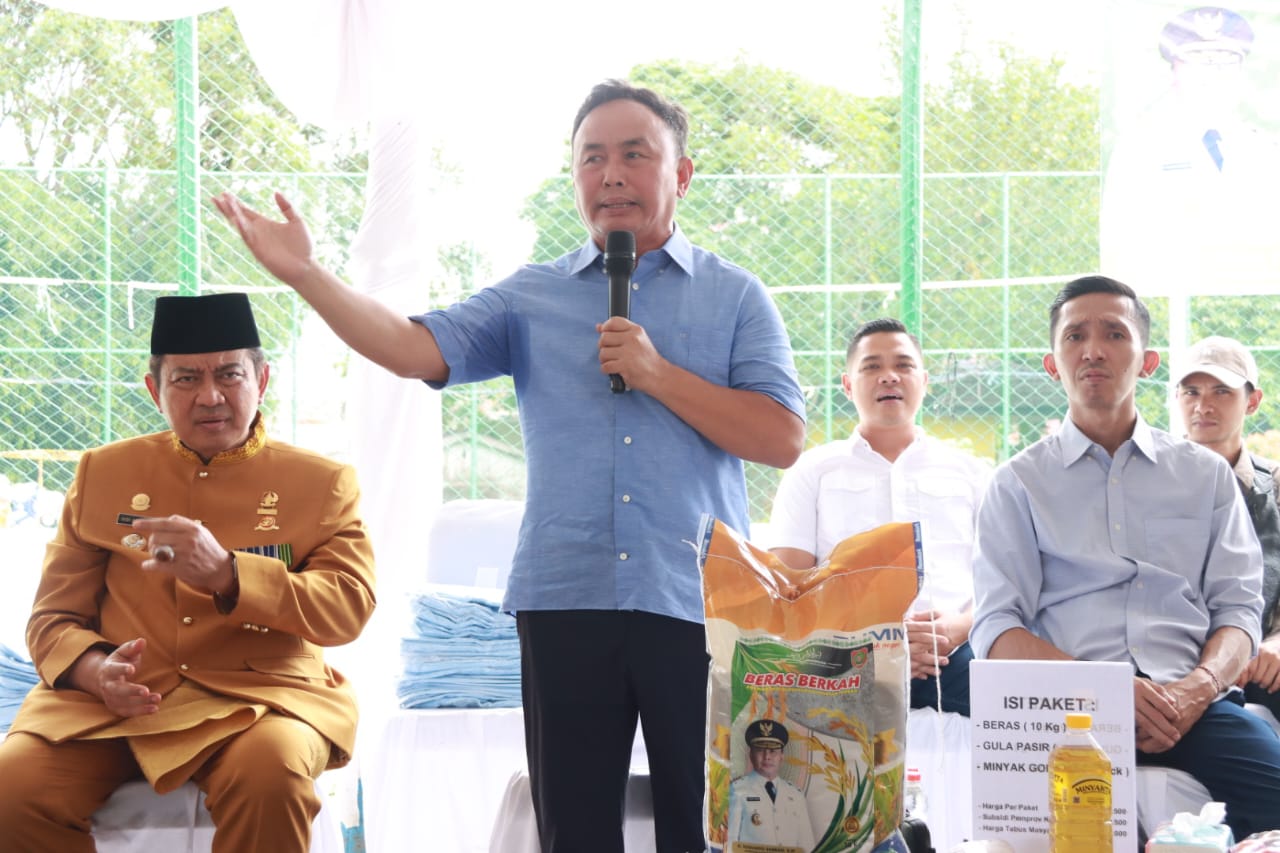 Gubernur Sugianto Sabran Buka Pasar Murah di Tiga Kelurahan Kabupaten Kobar