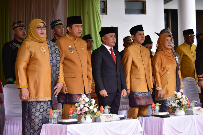 Pimpin Upacara Hari Jadi ke-65 Kobar, Gubernur Kalteng Ingatkan Pentingnya Kolaborasi untuk Hadapi Tantangan Pembangunan